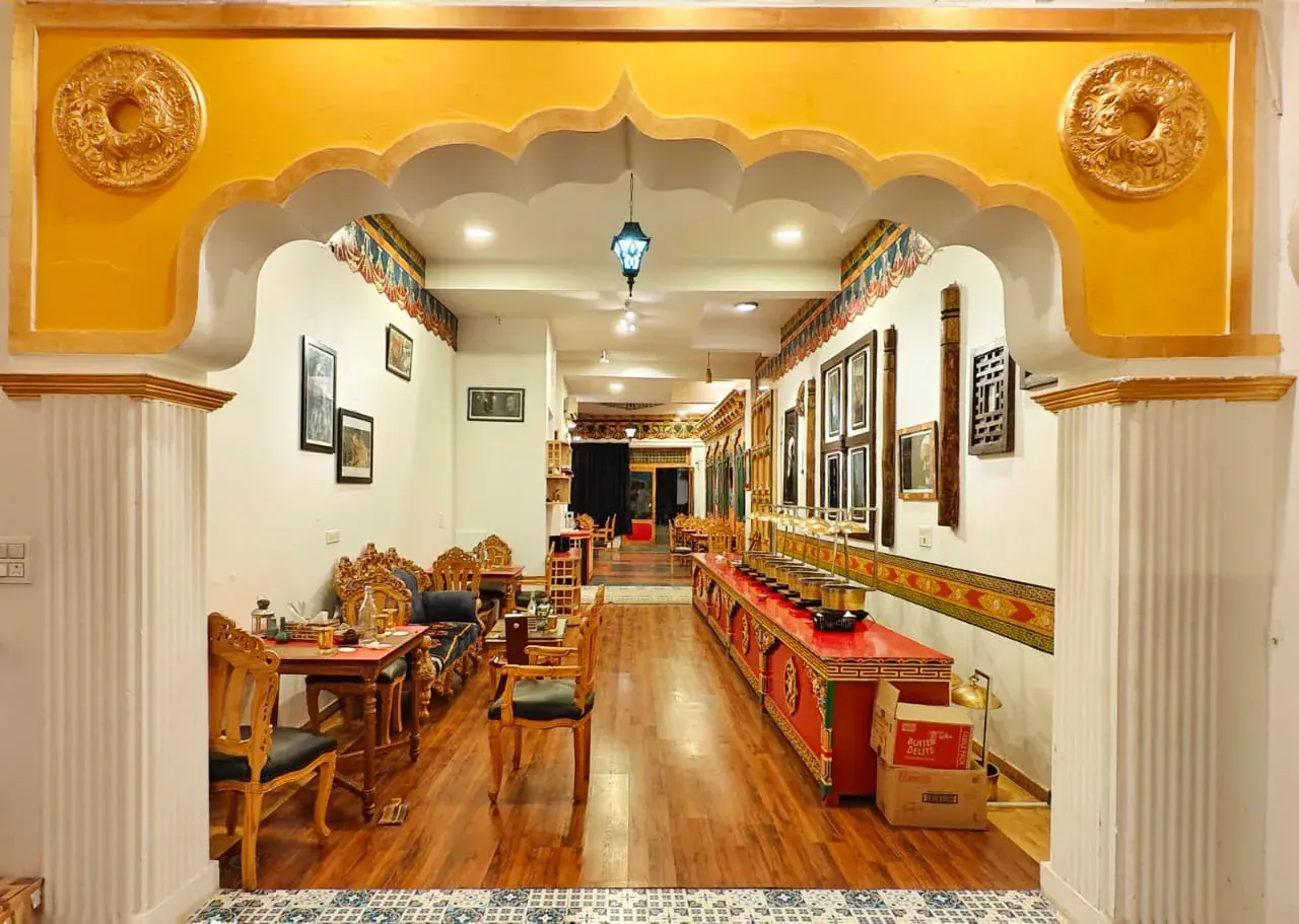 Hotel Grand Himalaya — Heritage passageway