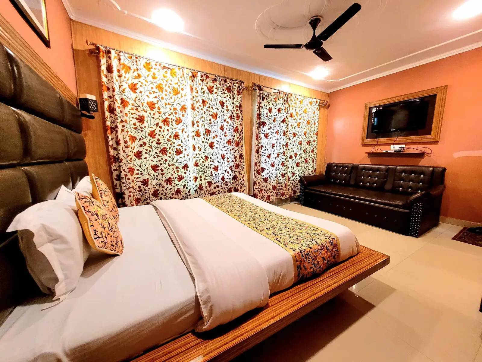 Hotel Ashvale — A room at Ashvale