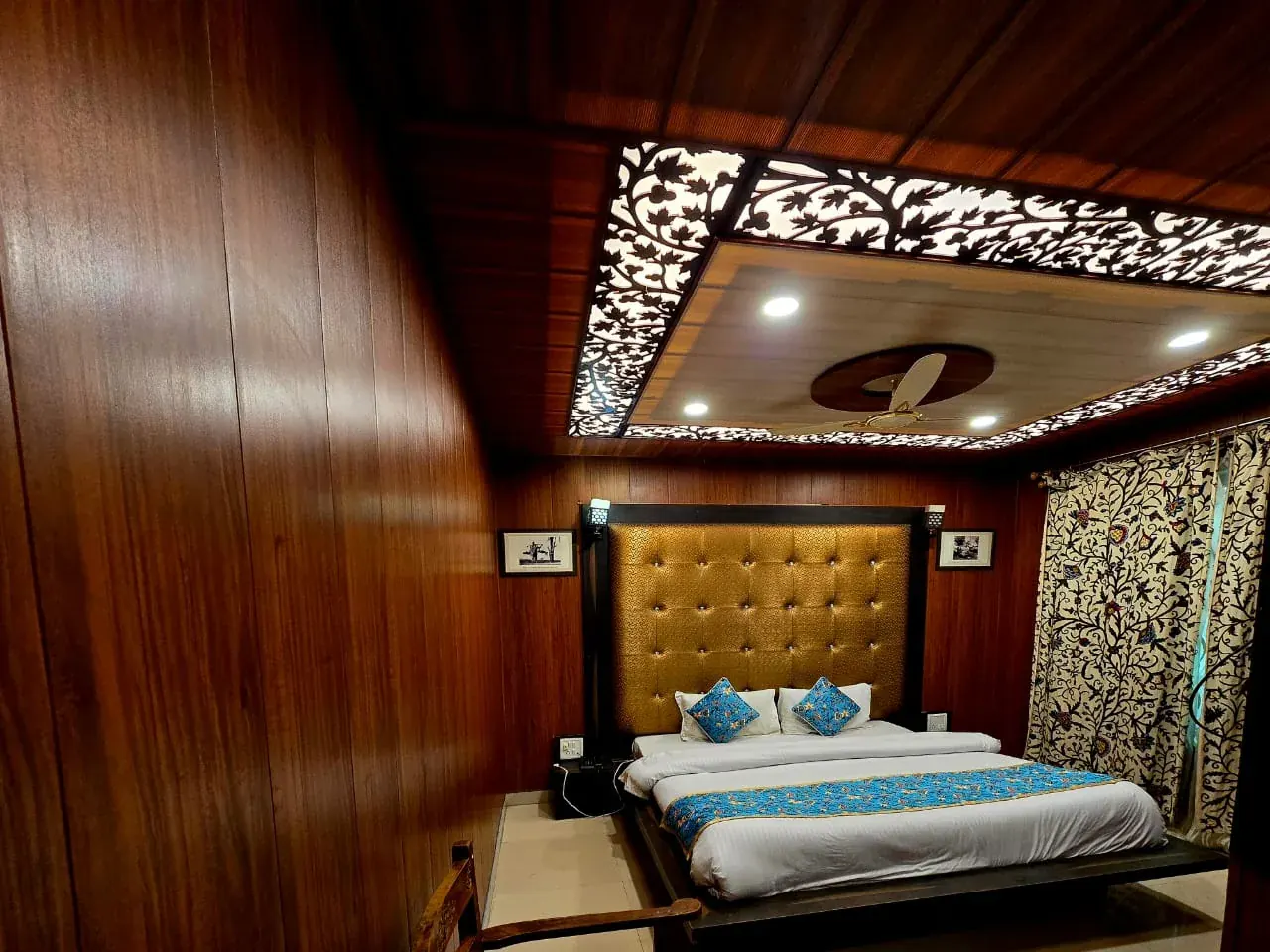 Premium Room — Hotel Ashvale