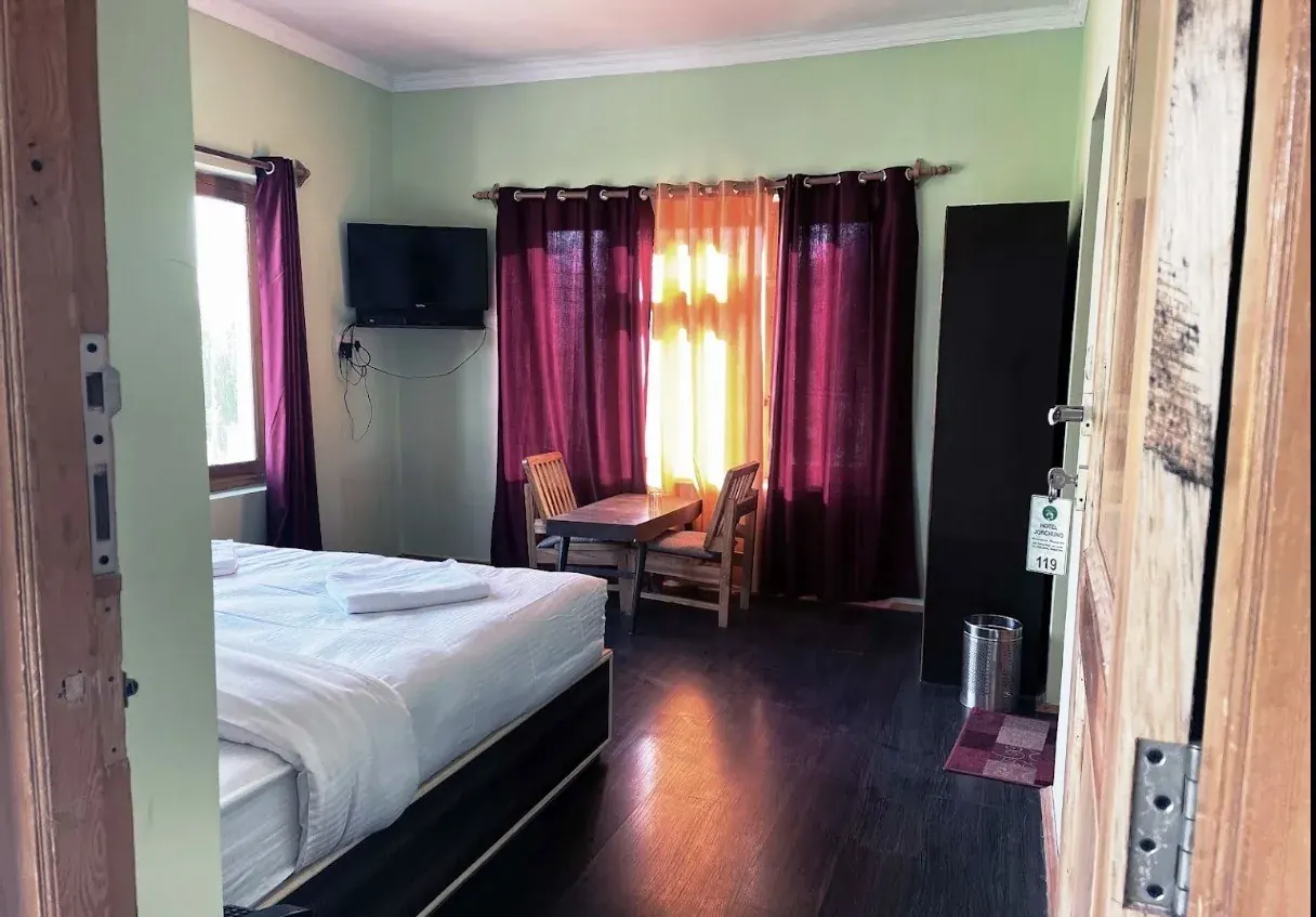 Deluxe Room — Hotel Jorchung