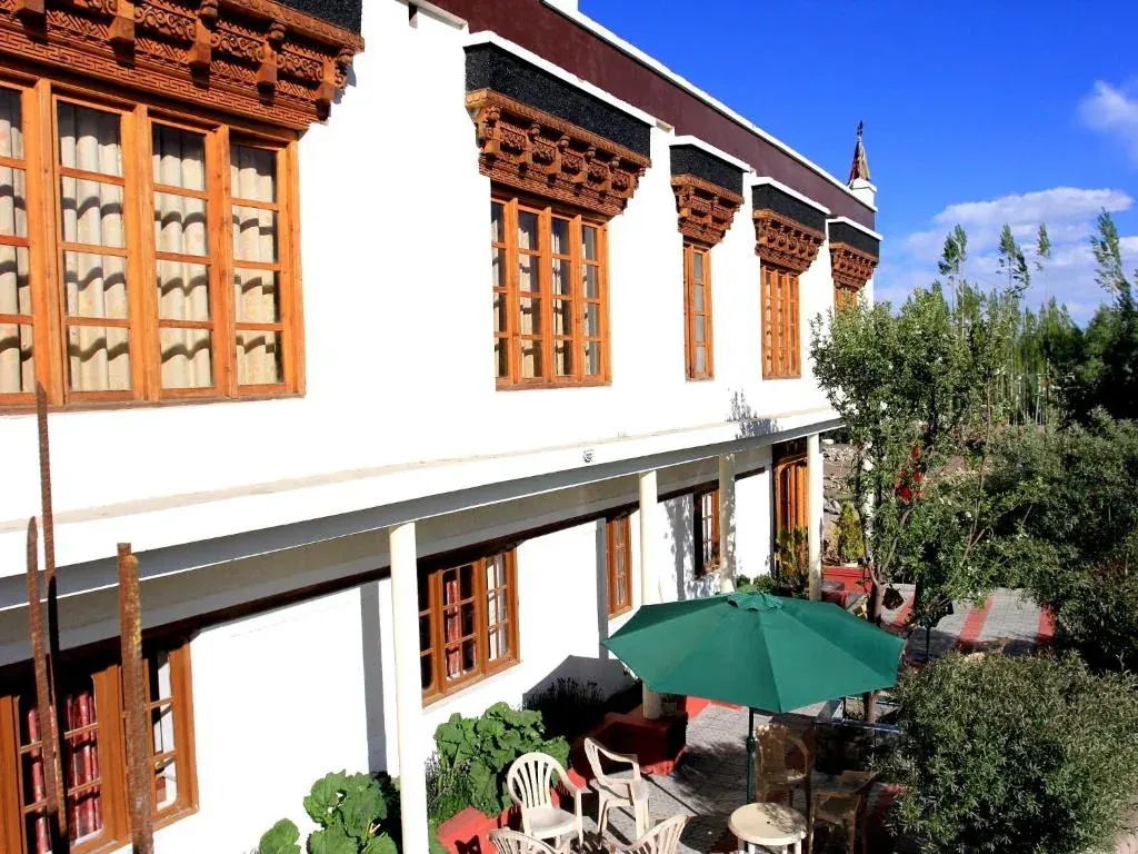 Mahay Palace — Carved window band