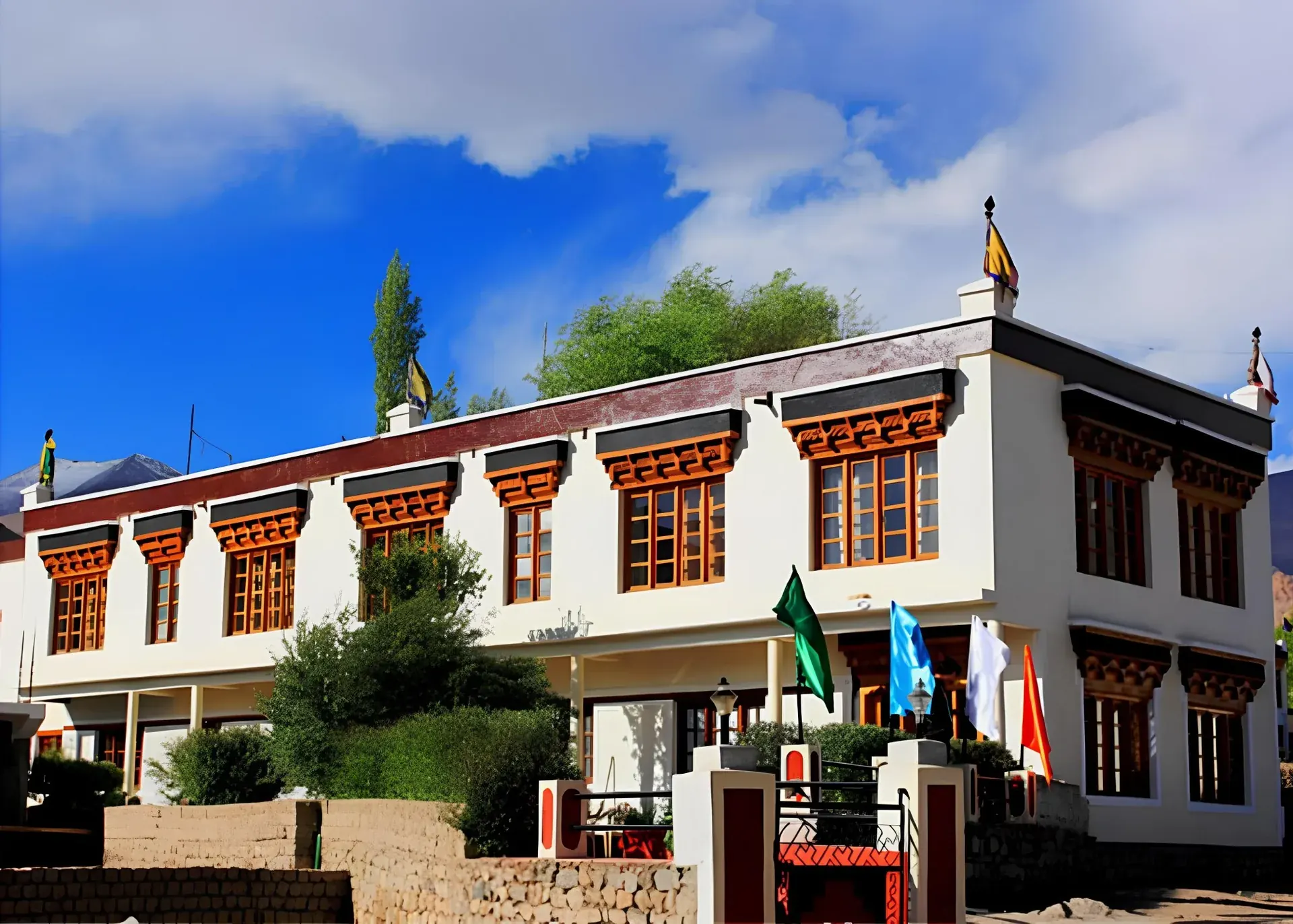 Mahay Palace — Front approach