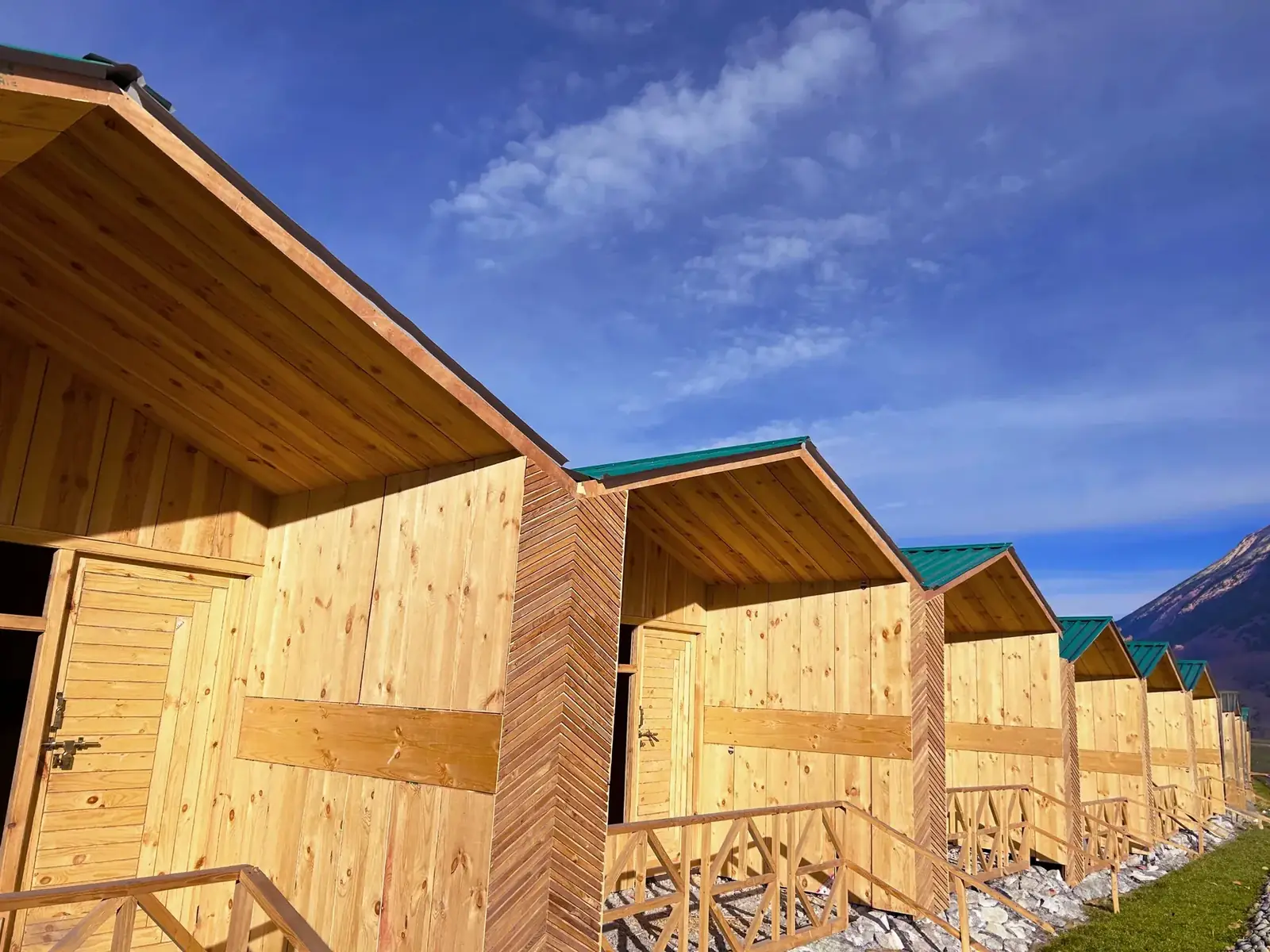 Pangong Pearl — Cottages, big sky