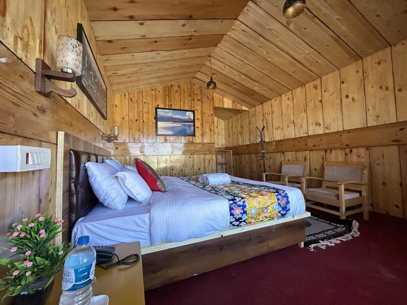 Premium Lake-view Cottage — Pangong Pearl